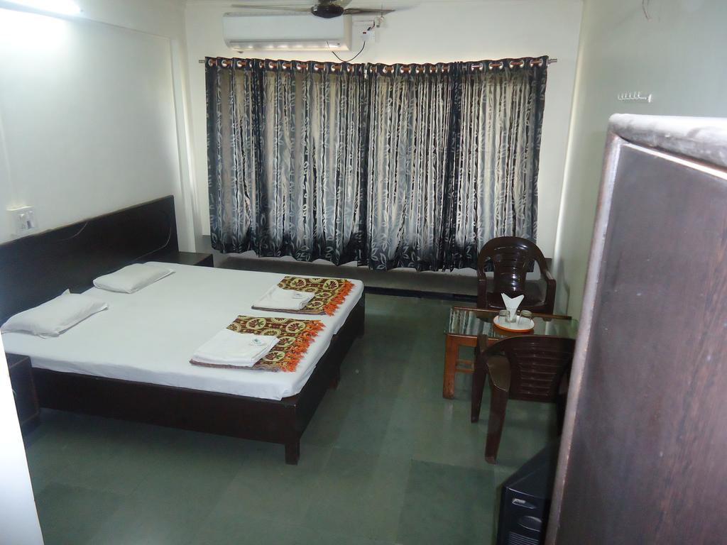 Nashik Guest House-Deluxe 